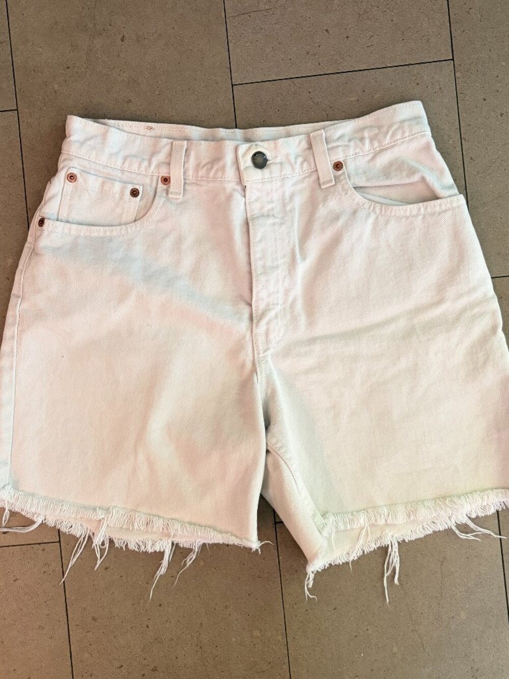 Vintage 90s Levis 550 Relaxed Fit White Cut off Denim Shorts-Size 6